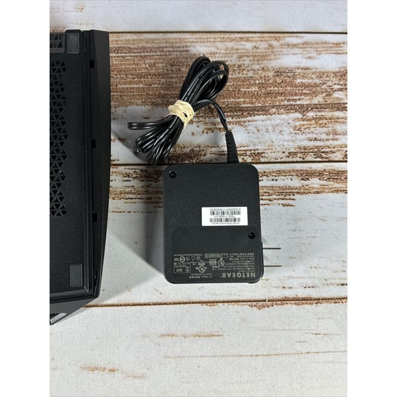 Netgear Nighthawk X6 AC3200 4-Port Gigabit Wireless AC Router (R8000) ￼ - Picture 4 of 5